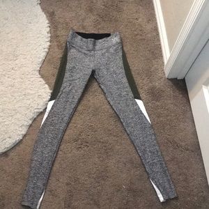 PINK - grey/green/white leggings